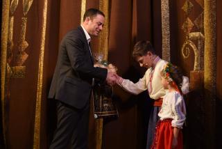 У Кам`янському пройшло новорічне свято для дітей пільгових категорій
